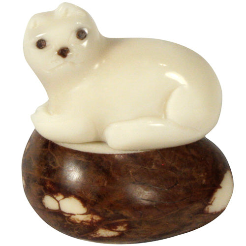Kitty Cat Tagua Nut Pet Figurine