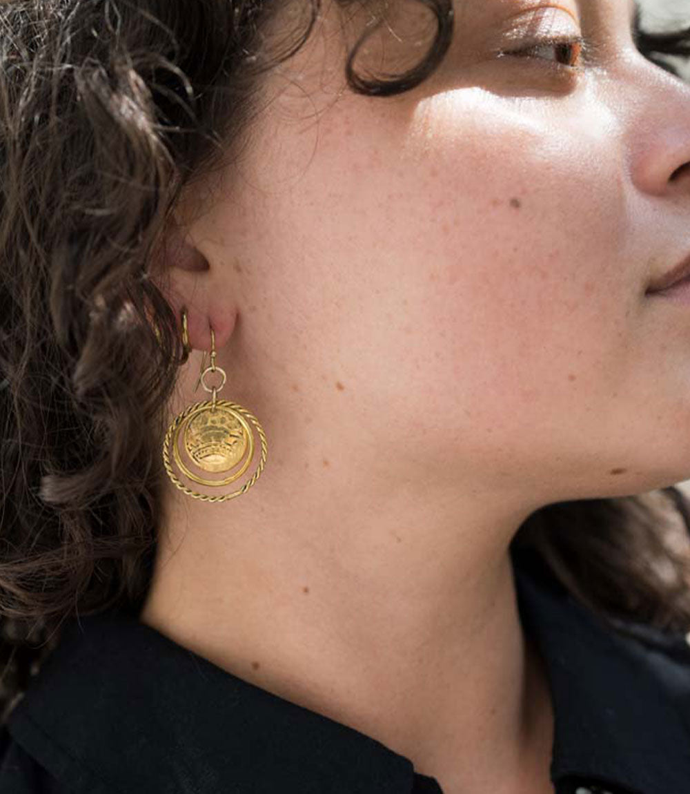 Yashi Embossed Ring Dangle Earrings