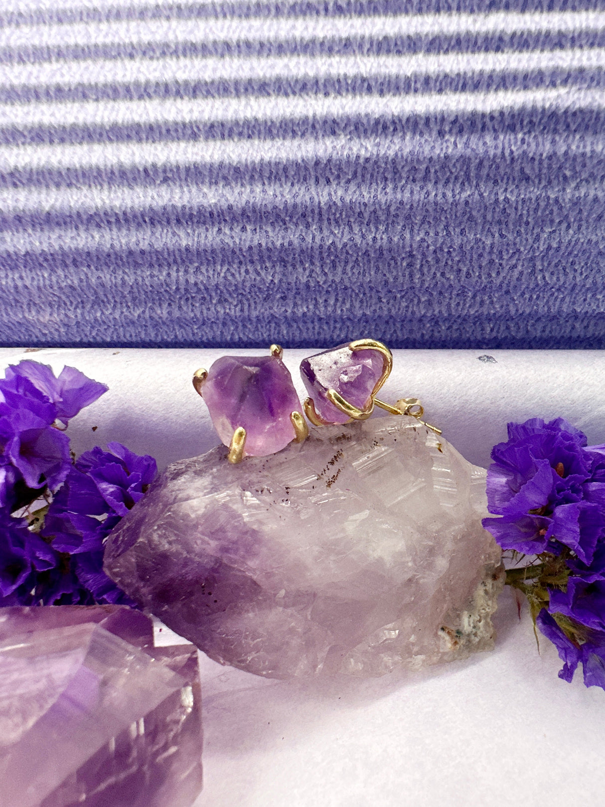 Amethyst Stone Stud Earrings LE013-4