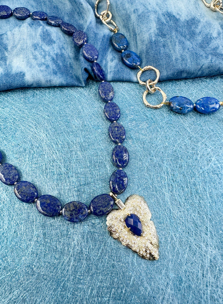 Oval Lapis With Leaf Pendant Necklace KN016-4