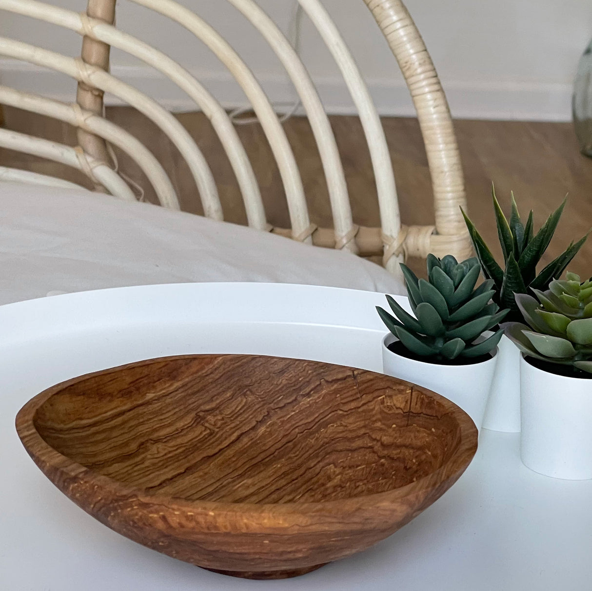 7.5-Inch Hand-carved Olive Wood Bowl