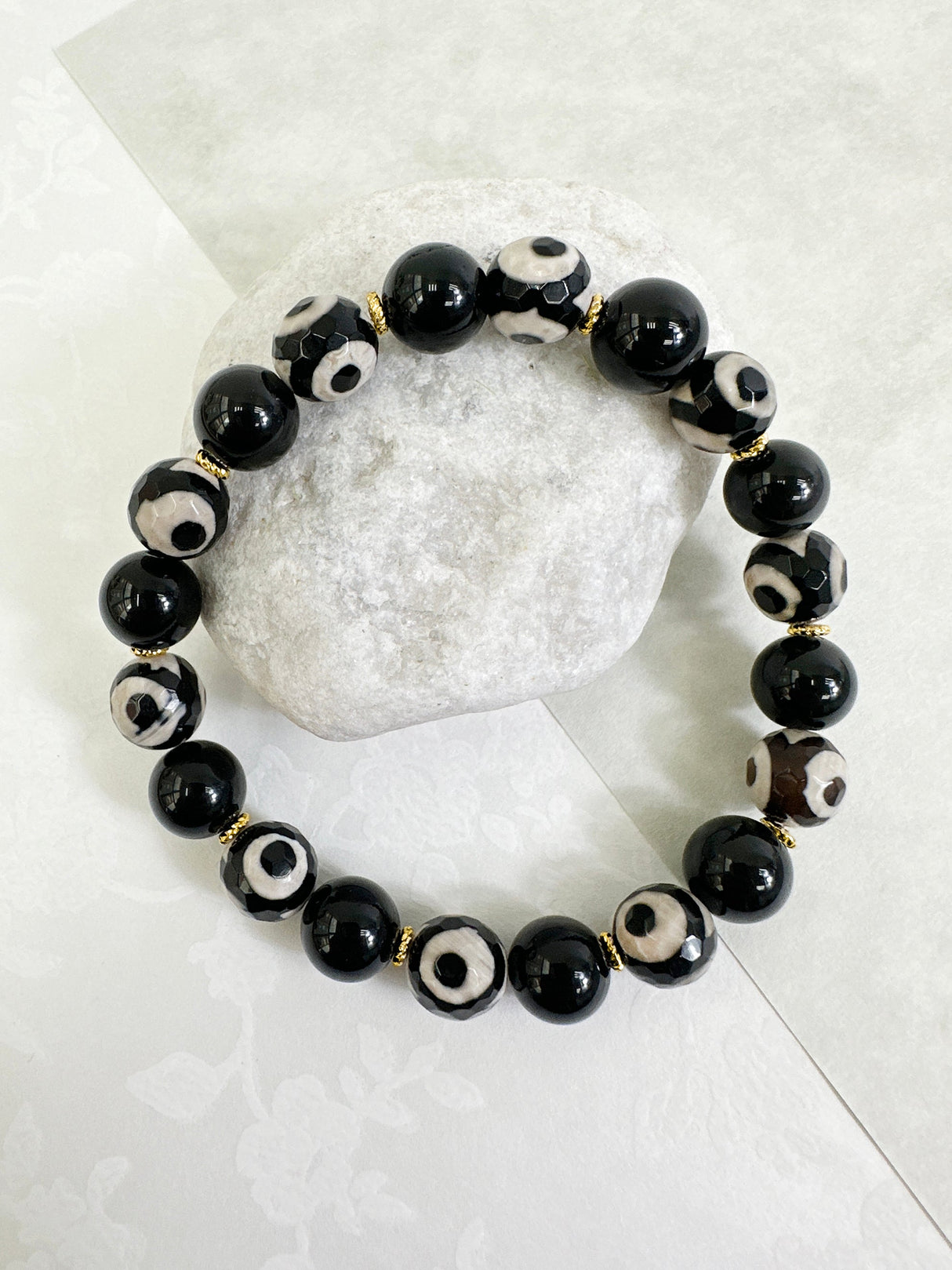 Black And White Dzi Agate Bracelet MEB04-1