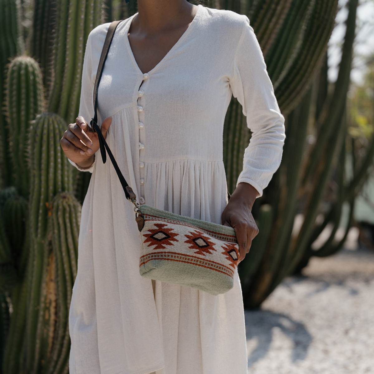 Primavera Convertible Clutch